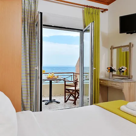 Pharos מלון דירות