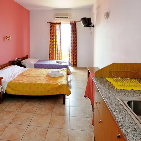 Pharos מלון דירות