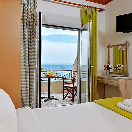 Aparthotel Pharos