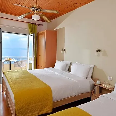 Pharos Aparthotel 4*