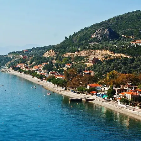 Ξενοδοχείο με διαμερίσματα Pharos Ήλια