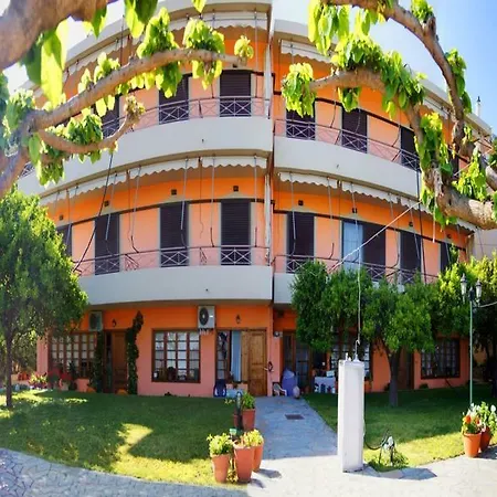 Aparthotel Pharos