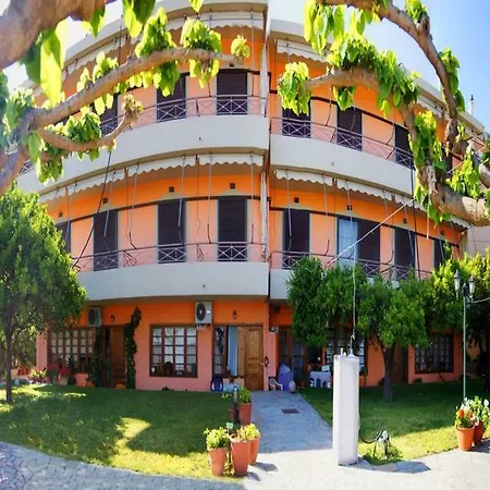 Ξενοδοχείο με διαμερίσματα Pharos