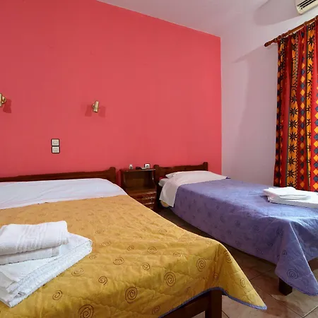 Pharos מלון דירות Ília