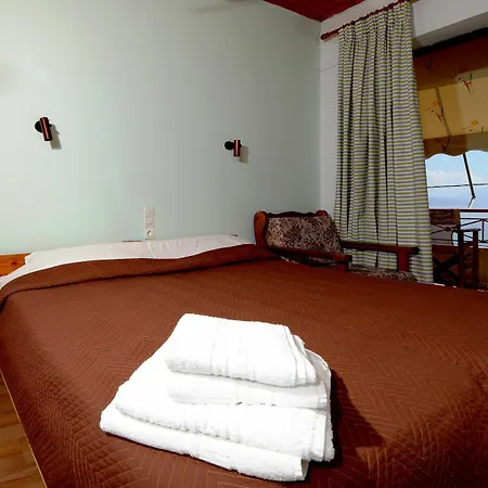 Pharos Aparthotel Ilia