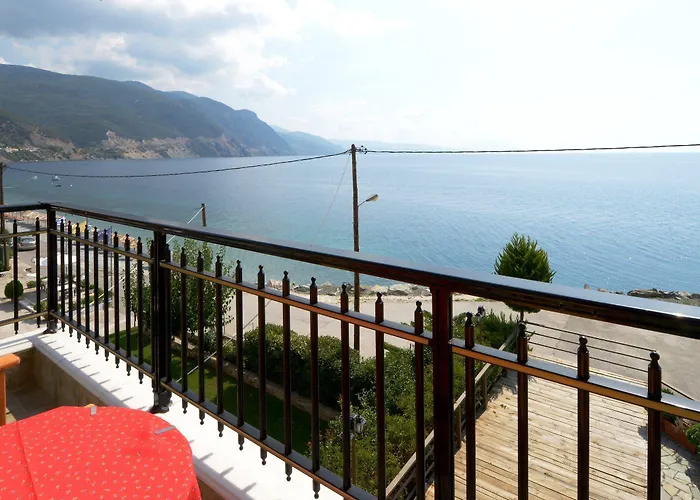 Ξενοδοχείο με διαμερίσματα Pharos 3*