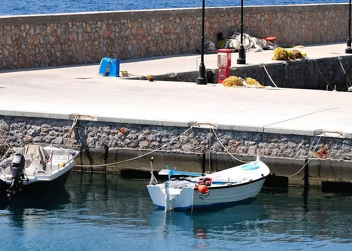 Pharos Ξενοδοχείο με διαμερίσματα 3*